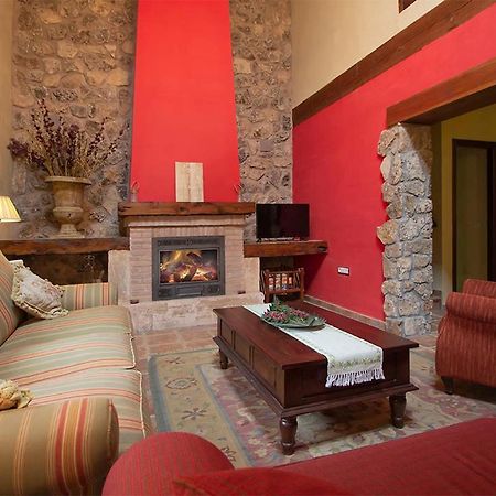 Гостьовий будинок Mis Cuatro Estaciones, Casa Boutique Sotos de Sepulveda Екстер'єр фото