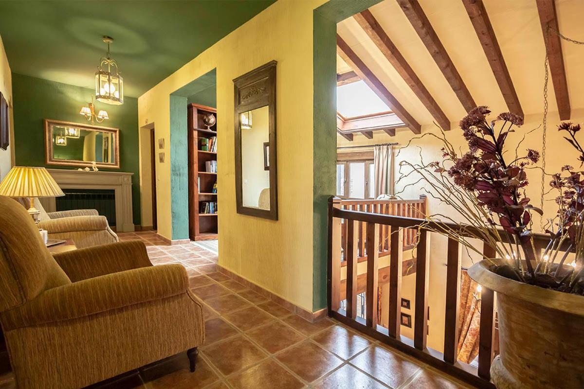 Гостьовий будинок Mis Cuatro Estaciones, Casa Boutique Sotos de Sepulveda Екстер'єр фото